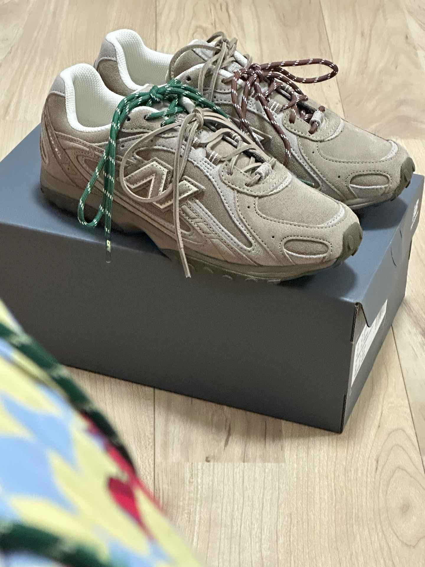 【인기 신상】뉴발란스 204L 스웨이드 머쉬룸 애리드 스톤 photo review